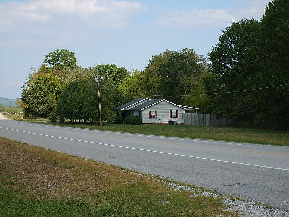 LARGE home-4BR, 3BA - 2.7 ac