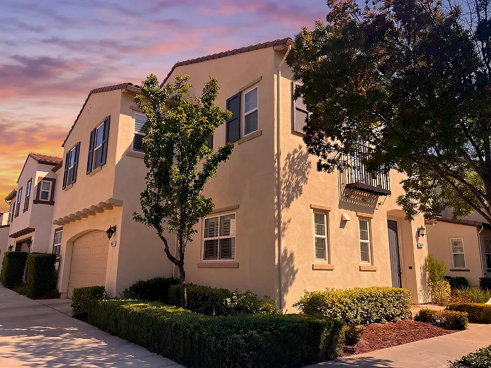 2049 Tarragon Rose Ct