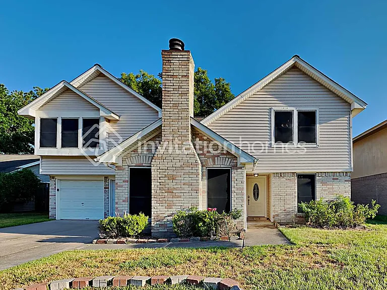 10514 Wayward Wind Ln — Photo 1