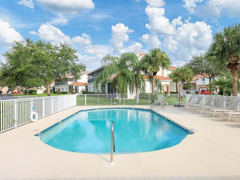 7269 Fountain Palm Cir — Photo 26