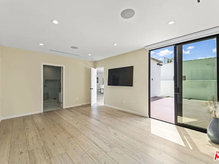 6459 Colgate Ave — Photo 21