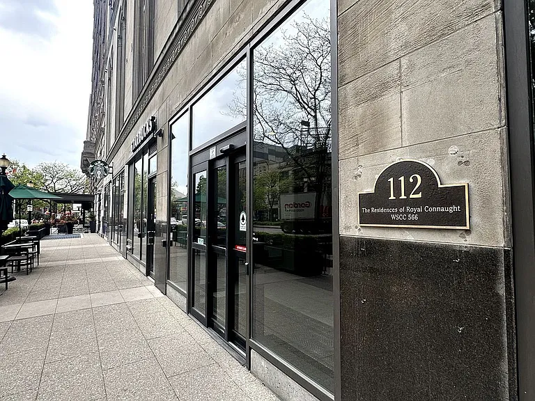 112 King St E #306 — Photo 12