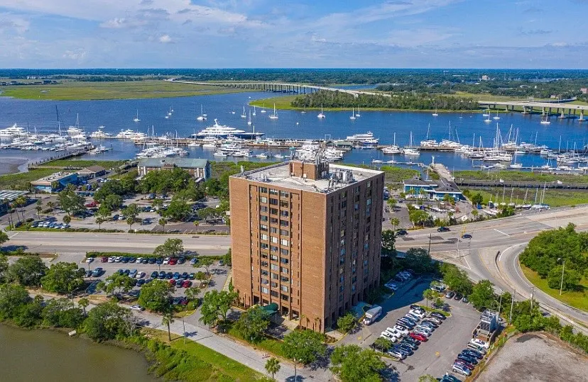 2 bed, 1150 sqft, $2,400 — Photo 4