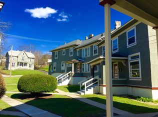 330 Raymond St #6, Elgin, IL 60120