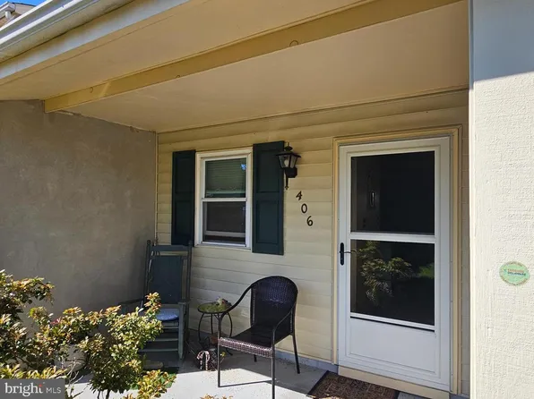 406 Dragon Ln, Bear, DE 19701