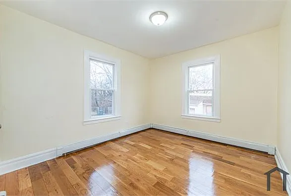 202 Weequahic Ave #3 — Photo 1