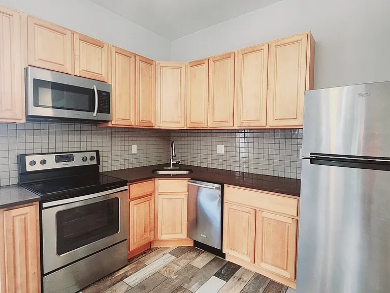 829 S Saint Bernard St #1 — Photo 3