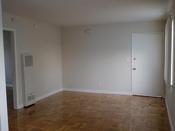 3rd image of 16025 Gault St APT 16