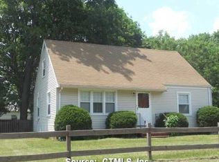 2 Nicholas Dr, East Haven, CT 06512