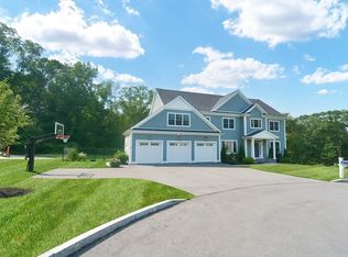 16 Boyden Ln, South Walpole, MA 02071