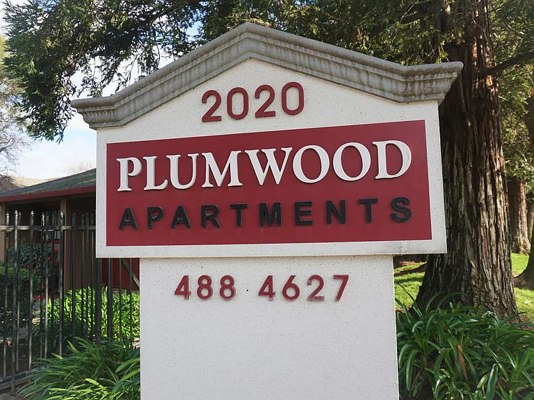 Plumwood Apartments — Photo 11