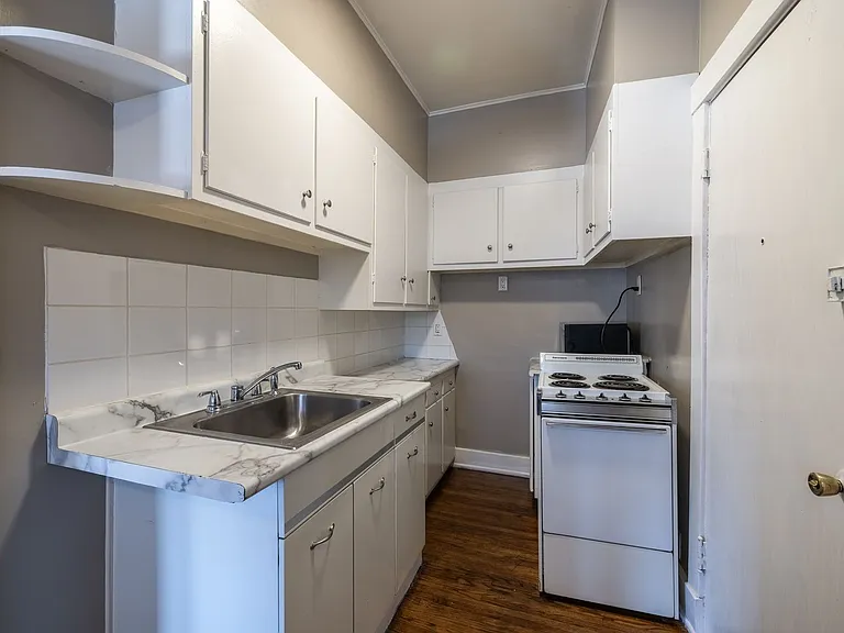 606 S 32nd Ave — Photo 37