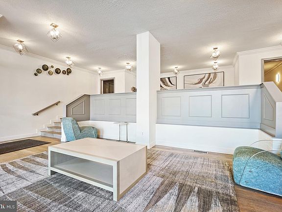 3rd image of 4 Monroe St APT 1010