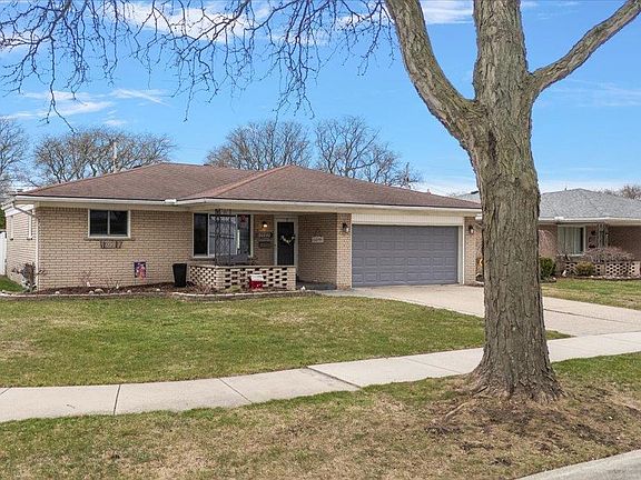 3rd image of 30840 Primrose Dr