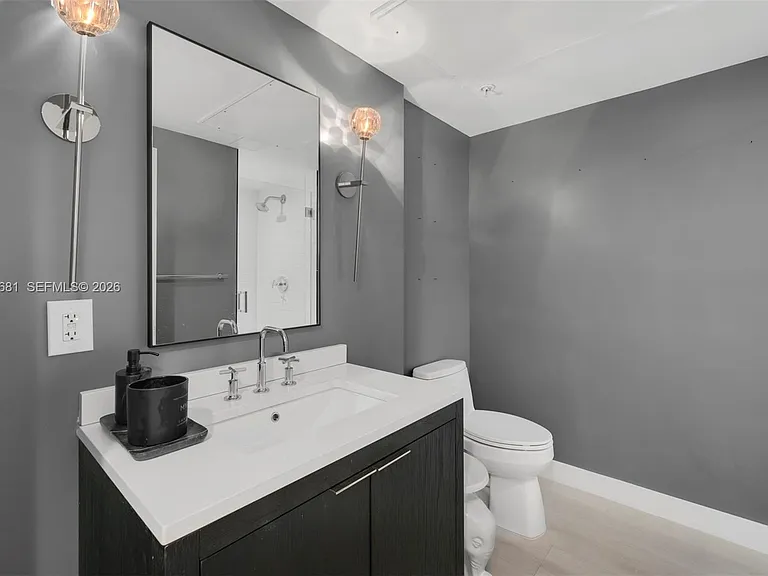 435 21st St #103 — Photo 15