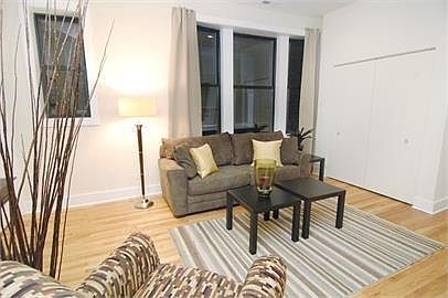 4th image of 2646 W Potomac Ave #10501519
