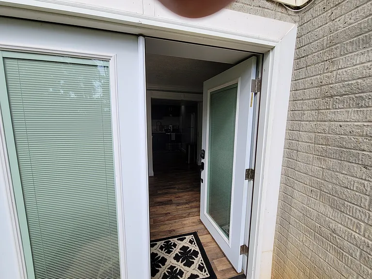 10022 Edgewater Ter — Photo 8