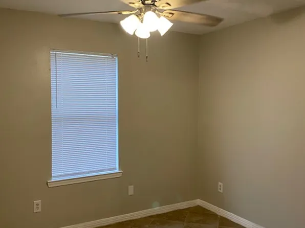 31 E Burgess Rd #9, Pensacola, FL 32503