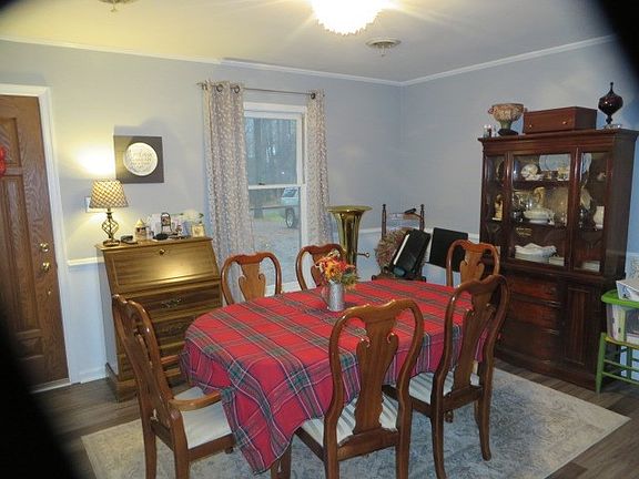3rd image of 800 Hutcheson Ln
