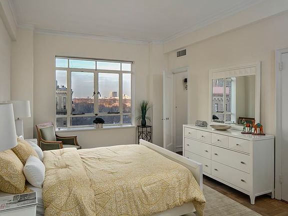 5th image of 25 Central Park W APT 16Q