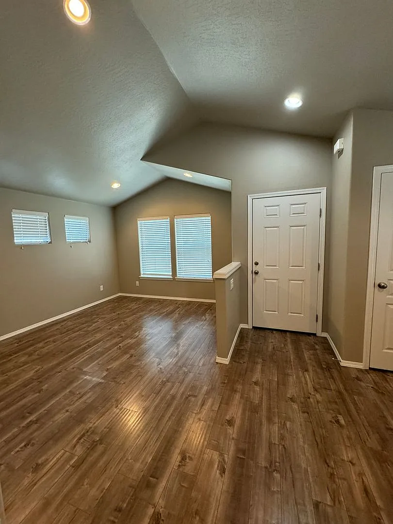 Beautiful 3 bedroom home in Cottage Grove- River Walk Village — Photo 3