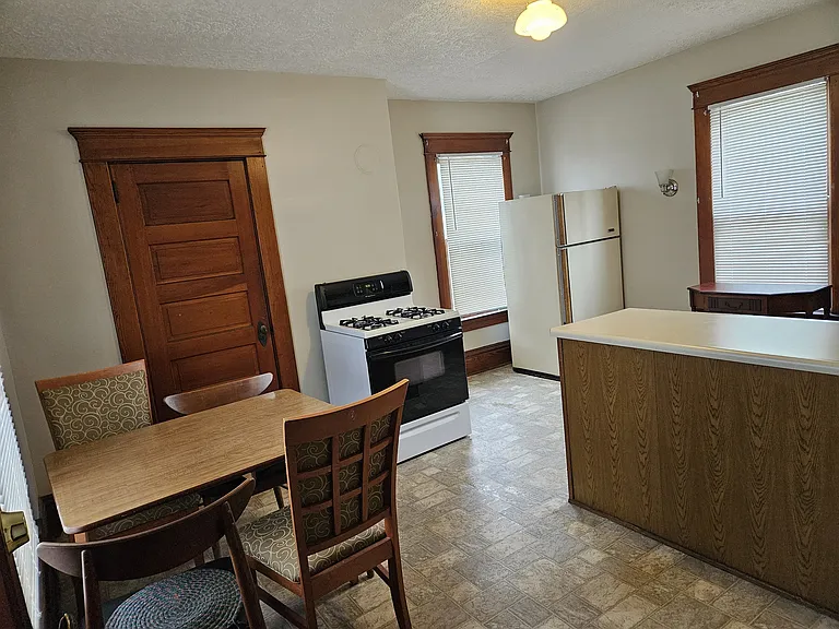 167 Porter St NE #2 — Photo 6