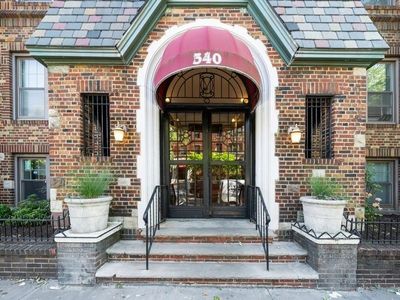 340 Fairmount Ave APT 402, Jersey City, NJ, 07306