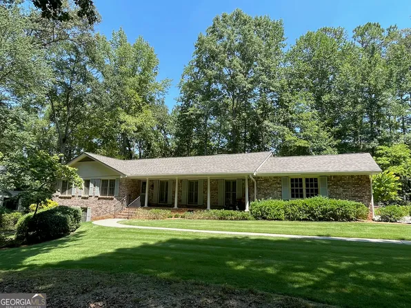 203 Aberdeen Dr, Peachtree City, GA 30269