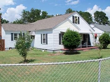 2nd image of 411 E Edinborough Ave