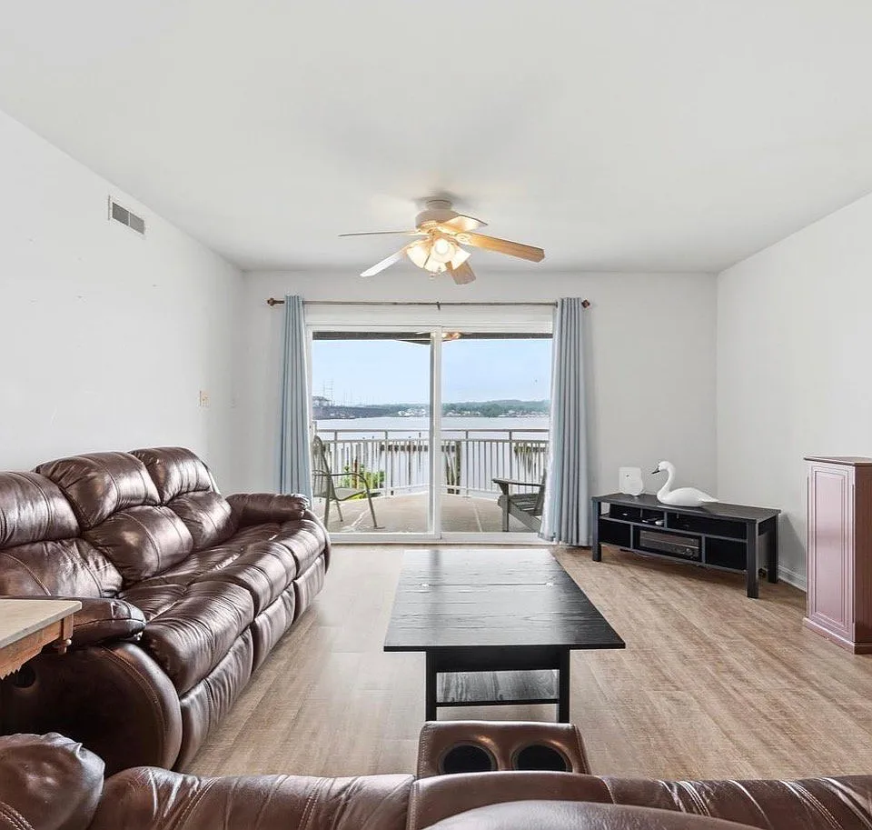 Waterfront 2 bedroom, 2 bathroom Updated condo at Owens Landing — Photo 1