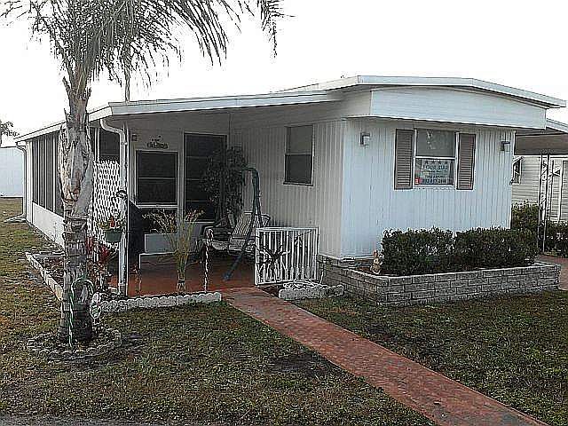 1st image of 16 Temple Cir
