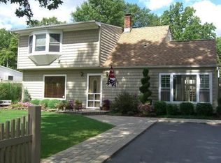 101 Cornflower Rd, Levittown, NY 11756