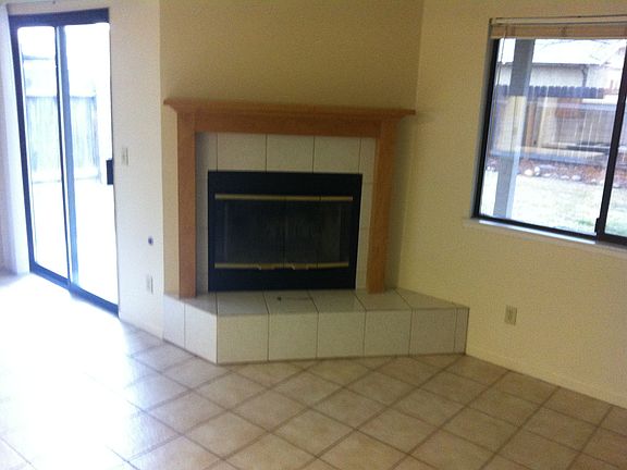5th image of 2442 Fernwood Dr