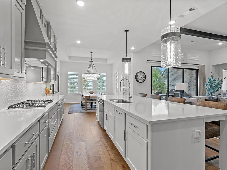 902 Falcon Hollow Ln — Photo 19