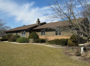 26020 W Heart O Lakes Blvd, Antioch, IL 60002