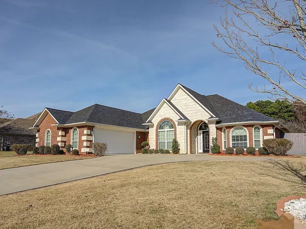 3704 Sylvia Dr, Texarkana, TX 75503