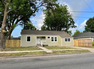 219 W Adoue St, Baytown, TX 77520