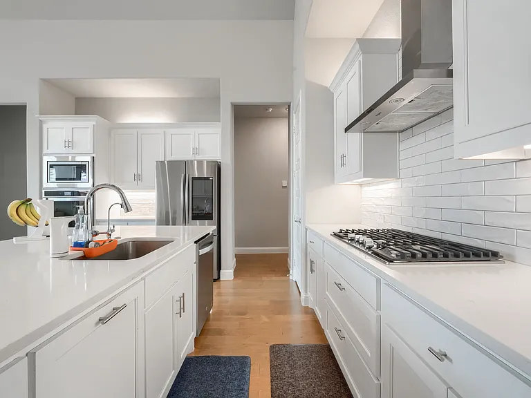 929 Newcastle Dr — Photo 10