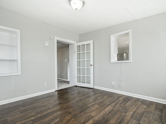5th image of 445 N Eaton Ave