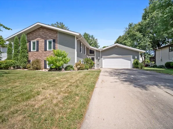 204 Collins Dr, Normal, IL 61761