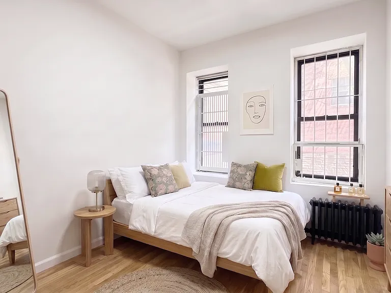 325 E 21st St #5 — Photo 3