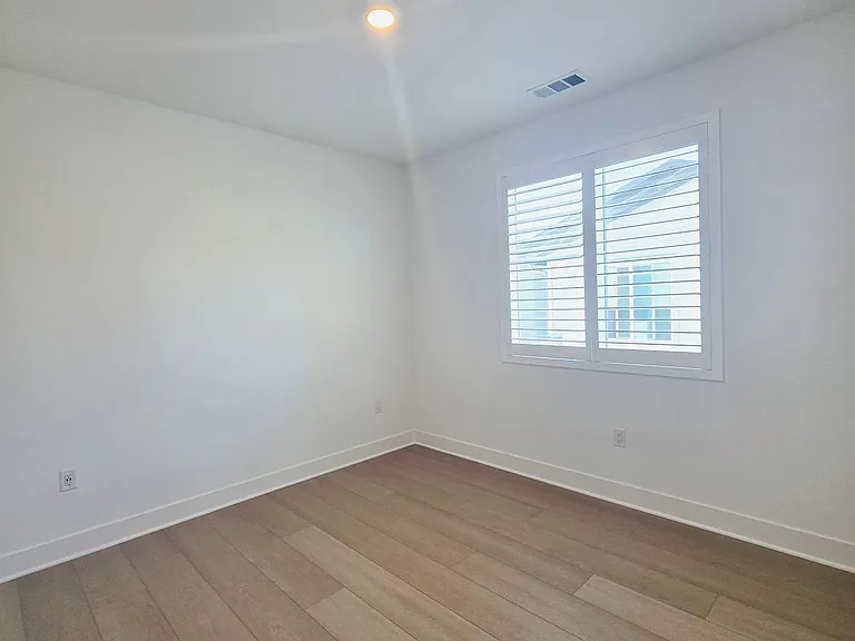 631 Gadwall — Photo 22