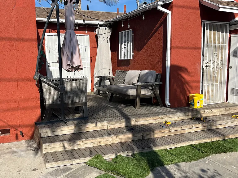 1709 N Graham Ave — Photo 6