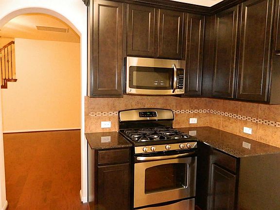 5th image of 3906 Waterford Ct
