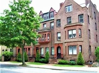 40 Elm St #B, Worcester, MA 01609