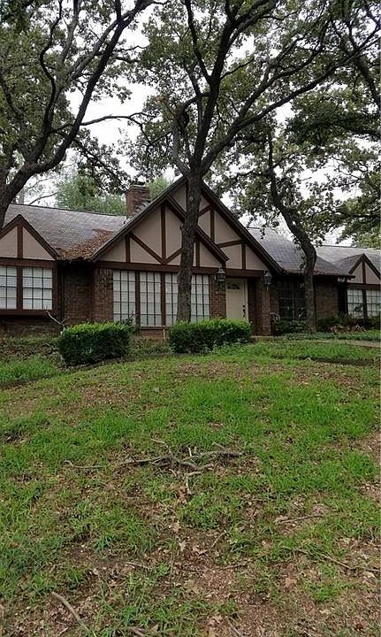 1st image of 4702 Hillside Dr