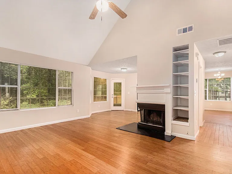 6509 Eastbriar Dr — Photo 5