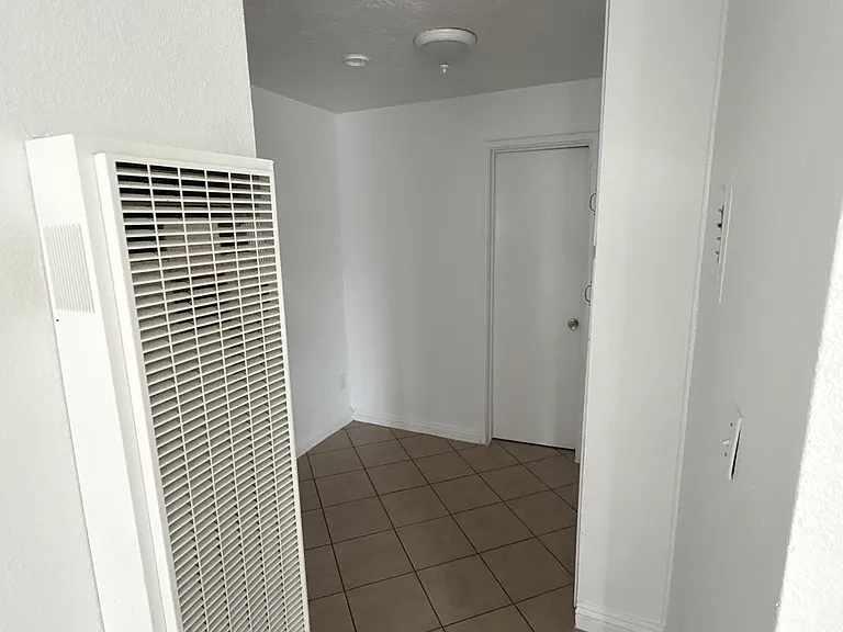 1186 Fountain St #A — Photo 4