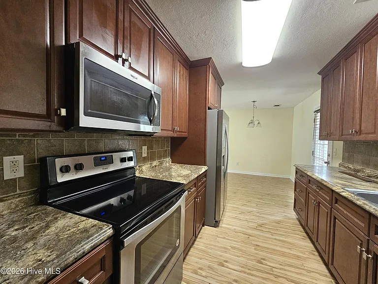 206 Corley Cir — Photo 4