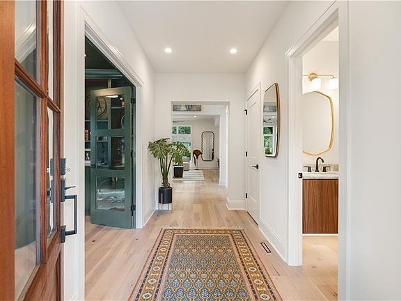 4th image of 4617 W 72nd St